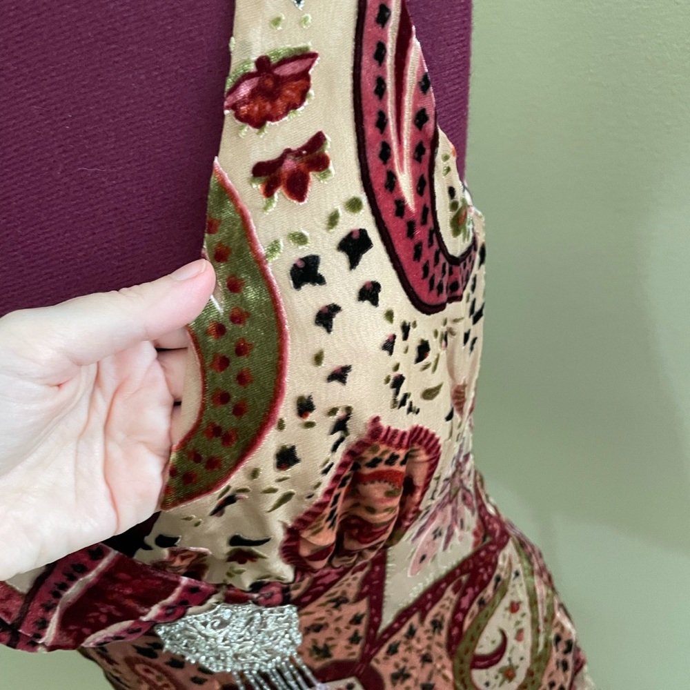 Alexia Admor Paisley Velvet Burnout Tank Top - Picture 6 of 10